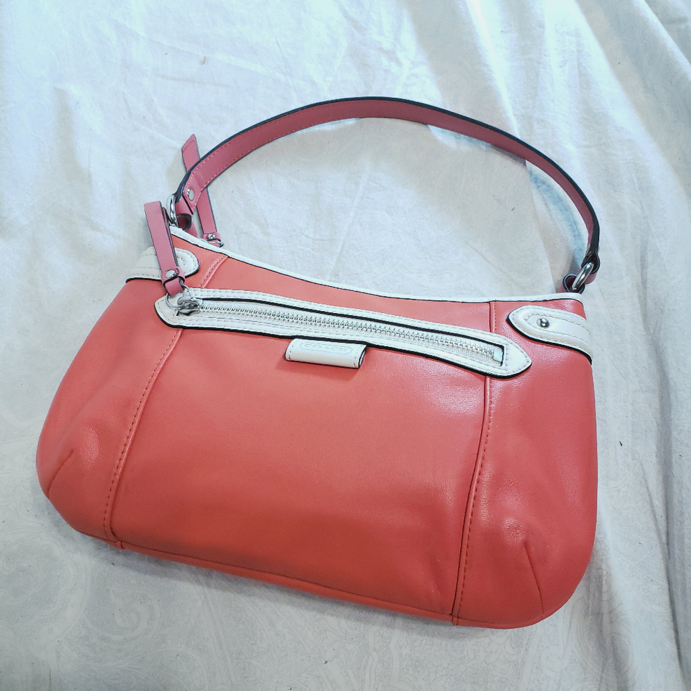 NWOT Coach Smooth Leather Shoulder
